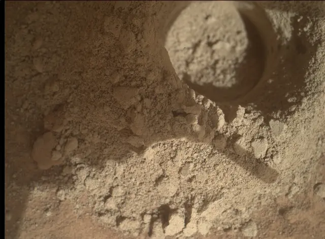 Sol 4235: Mars Hand Lens Imager (MAHLI)