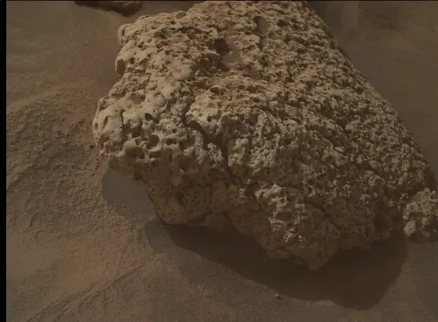 Sol 4236: Mars Hand Lens Imager (MAHLI)