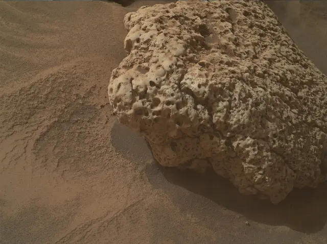 Sol 4237: Mars Hand Lens Imager (MAHLI)