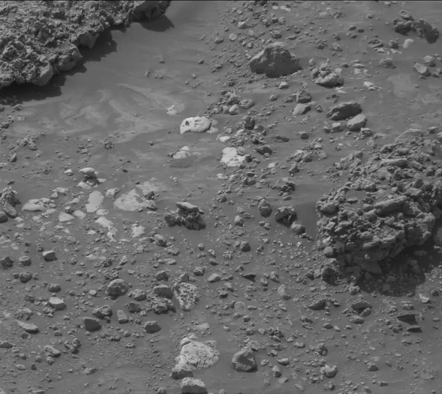 Sol 4239: Mast Camera (Mastcam)