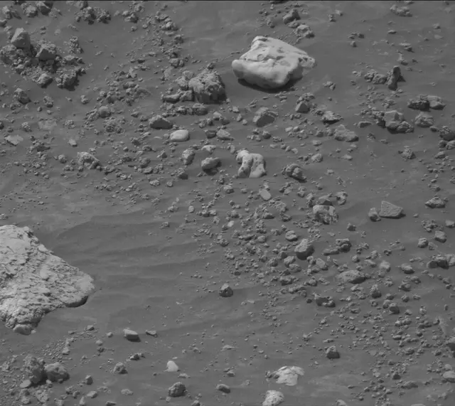 Sol 4239: Mast Camera (Mastcam)