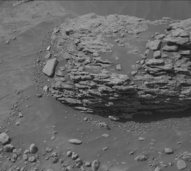 Sol 4239: Mast Camera (Mastcam)