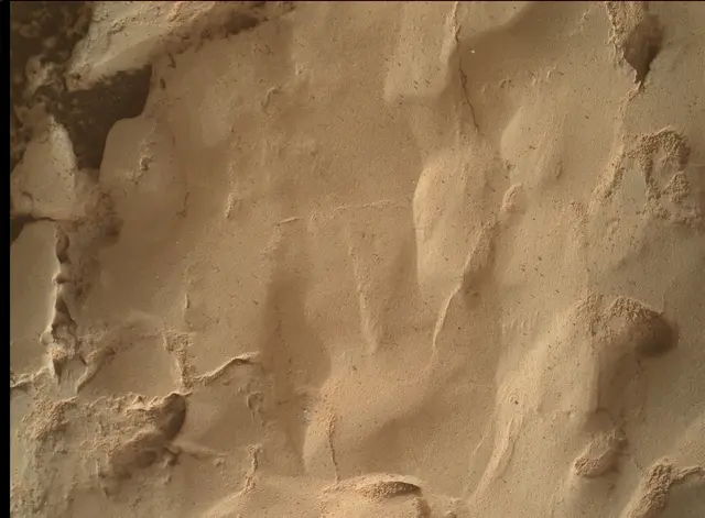 Sol 4239: Mars Hand Lens Imager (MAHLI)