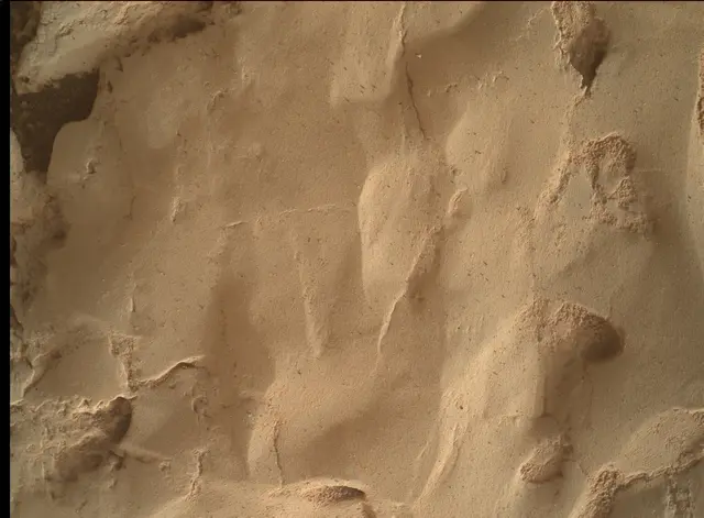 Sol 4239: Mars Hand Lens Imager (MAHLI)