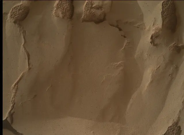 Sol 4239: Mars Hand Lens Imager (MAHLI)