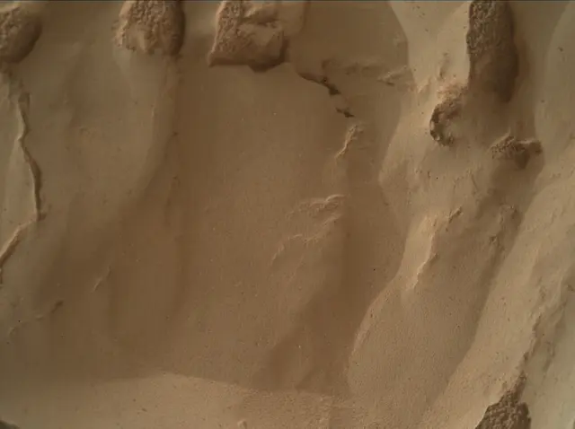 Sol 4239: Mars Hand Lens Imager (MAHLI)