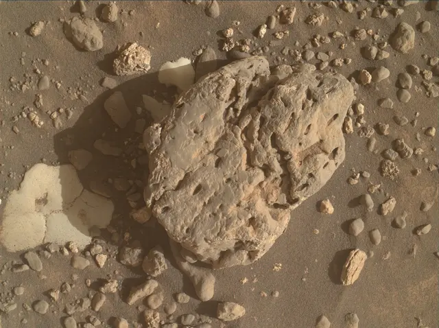 Sol 4241: Mars Hand Lens Imager (MAHLI)