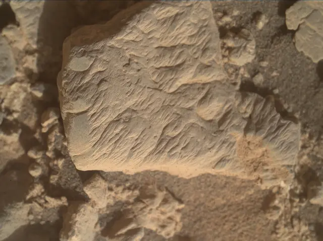 Sol 4243: Mars Hand Lens Imager (MAHLI)