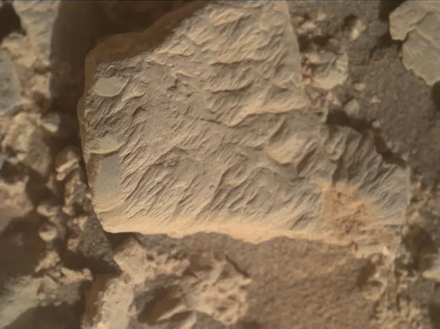 Sol 4243: Mars Hand Lens Imager (MAHLI)