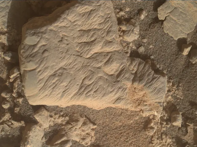 Sol 4243: Mars Hand Lens Imager (MAHLI)