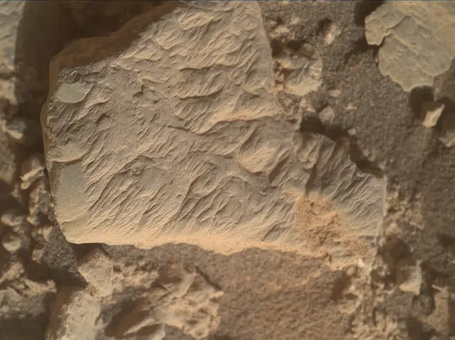Sol 4243: Mars Hand Lens Imager (MAHLI)
