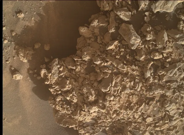 Sol 4243: Mars Hand Lens Imager (MAHLI)