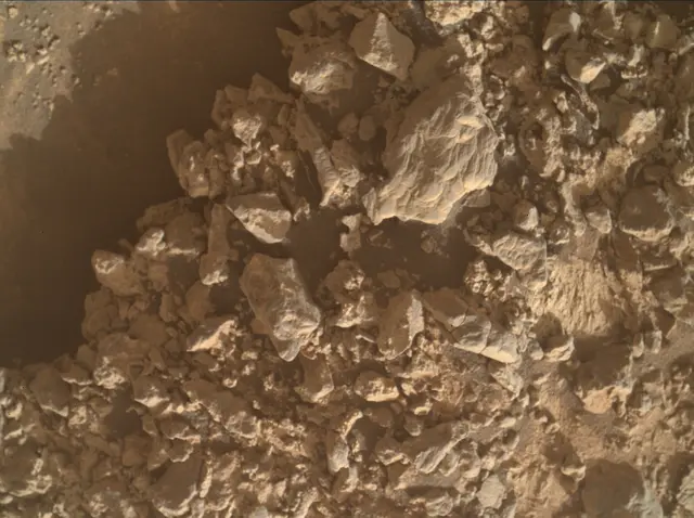 Sol 4243: Mars Hand Lens Imager (MAHLI)