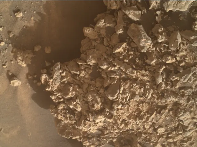 Sol 4243: Mars Hand Lens Imager (MAHLI)