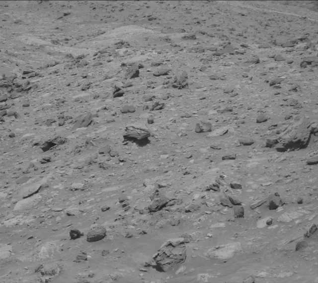 Sol 4248: Mast Camera (Mastcam)