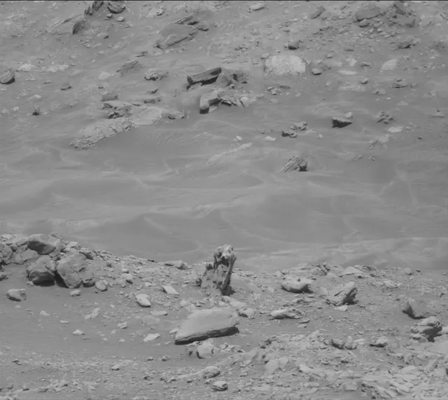 Sol 4248: Mast Camera (Mastcam)