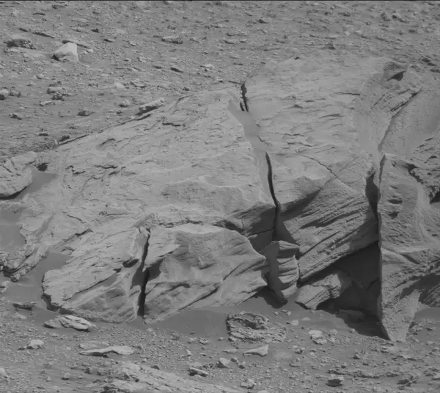 Sol 4248: Mast Camera (Mastcam)