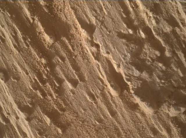Sol 4248: Mars Hand Lens Imager (MAHLI)
