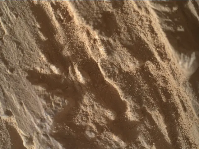Sol 4248: Mars Hand Lens Imager (MAHLI)