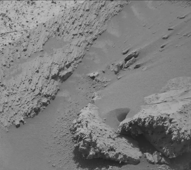 Sol 4250: Mast Camera (Mastcam)