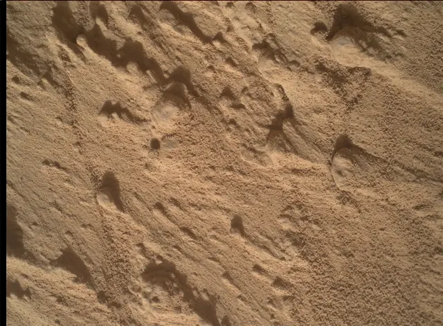 Sol 4250: Mars Hand Lens Imager (MAHLI)