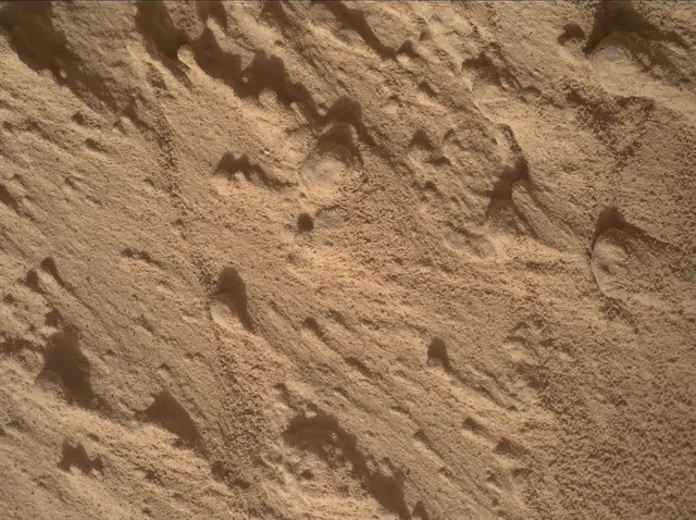 Sol 4250: Mars Hand Lens Imager (MAHLI)