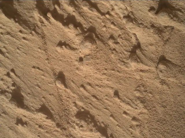 Sol 4250: Mars Hand Lens Imager (MAHLI)