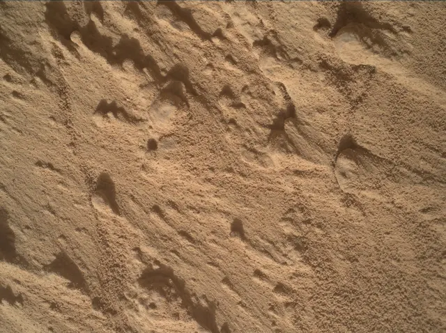 Sol 4250: Mars Hand Lens Imager (MAHLI)