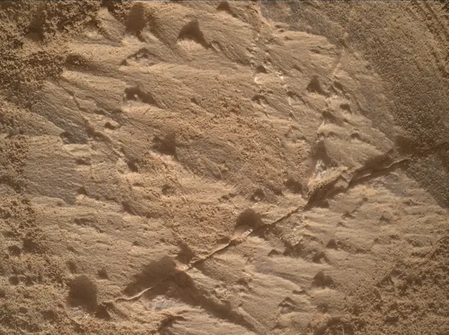 Sol 4250: Mars Hand Lens Imager (MAHLI)