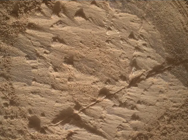 Sol 4250: Mars Hand Lens Imager (MAHLI)