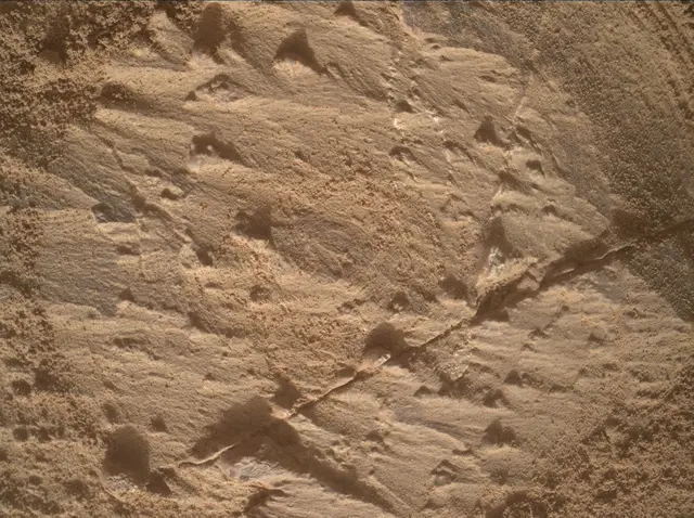 Sol 4250: Mars Hand Lens Imager (MAHLI)