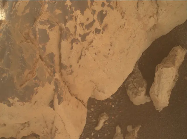 Sol 4253: Mars Hand Lens Imager (MAHLI)
