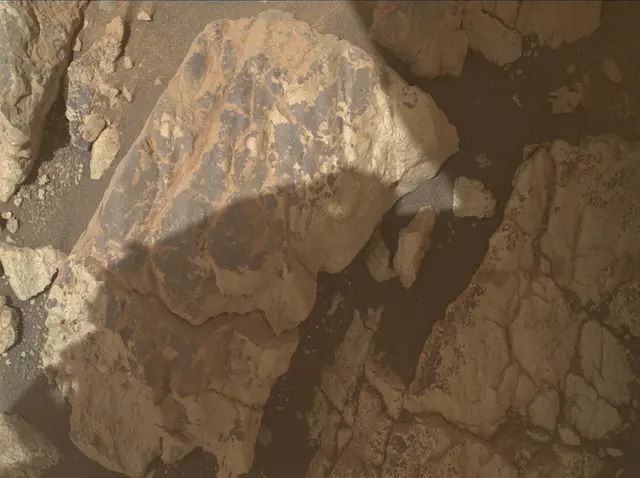 Sol 4253: Mars Hand Lens Imager (MAHLI)