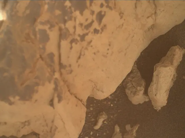 Sol 4253: Mars Hand Lens Imager (MAHLI)