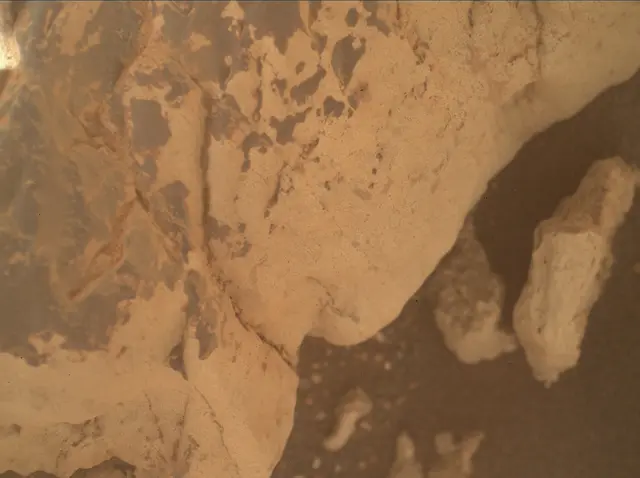 Sol 4253: Mars Hand Lens Imager (MAHLI)
