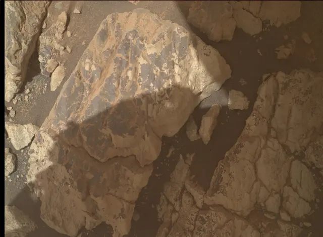 Sol 4253: Mars Hand Lens Imager (MAHLI)
