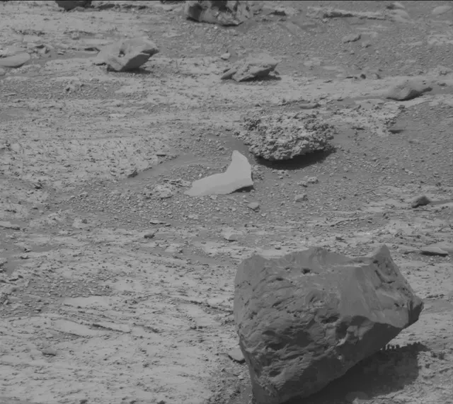 Sol 4273: Mast Camera (Mastcam)