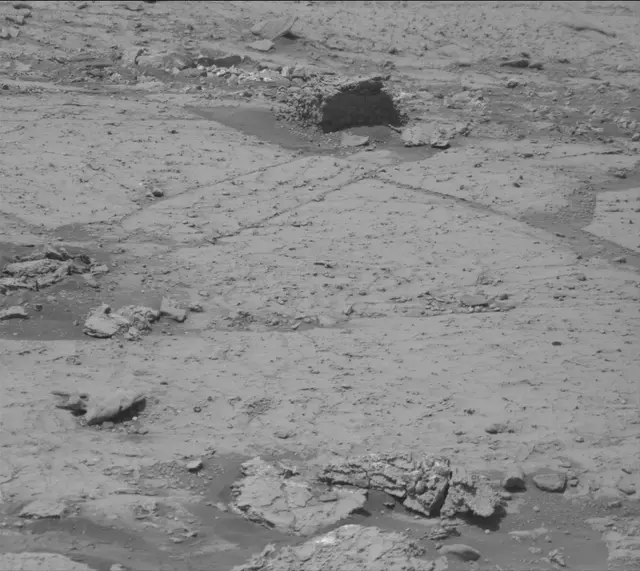 Sol 4273: Mast Camera (Mastcam)