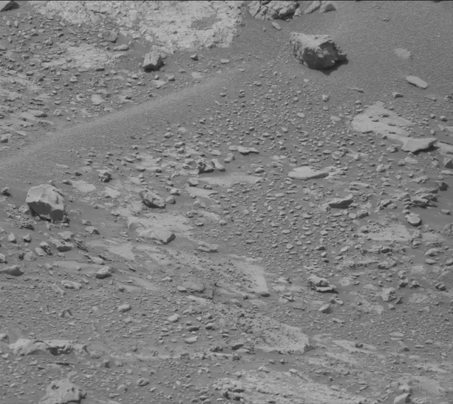 Sol 4273: Mast Camera (Mastcam)