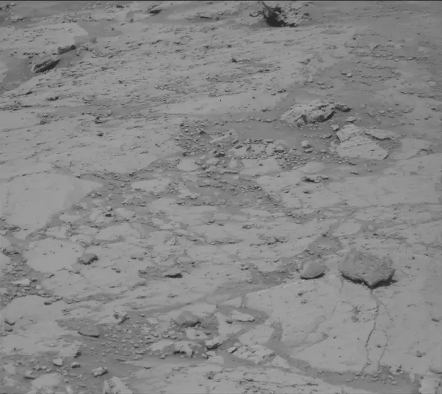 Sol 4273: Mast Camera (Mastcam)
