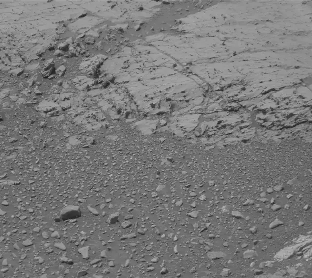 Sol 4273: Mast Camera (Mastcam)