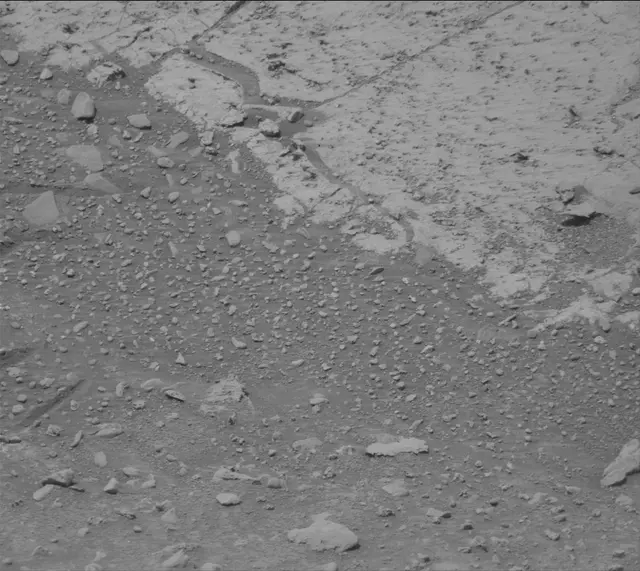 Sol 4273: Mast Camera (Mastcam)