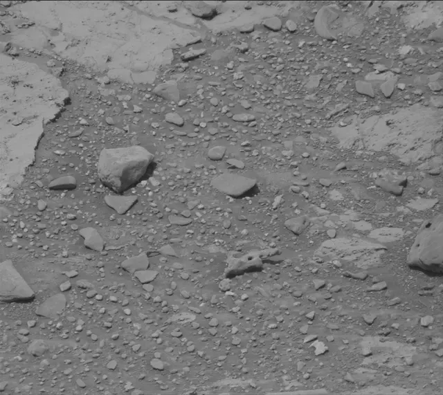 Sol 4273: Mast Camera (Mastcam)