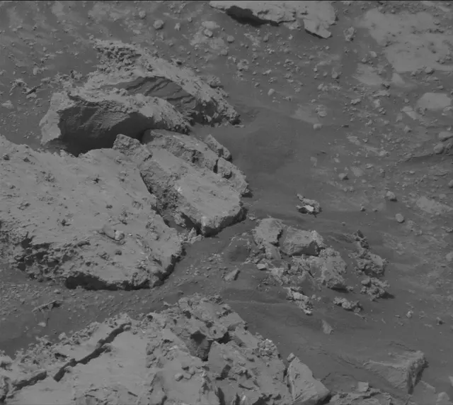 Sol 4284: Mast Camera (Mastcam)