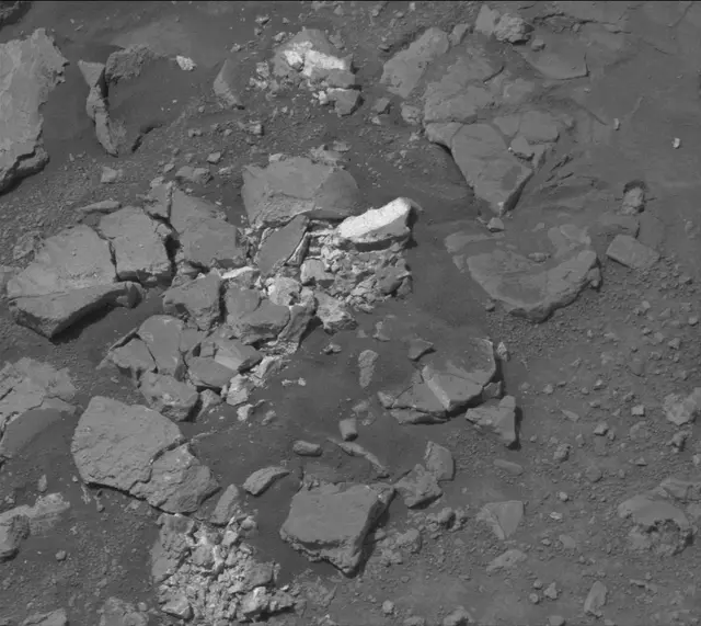 Sol 4284: Mast Camera (Mastcam)