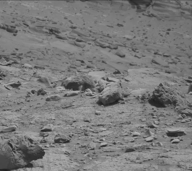 Sol 4289: Mast Camera (Mastcam)