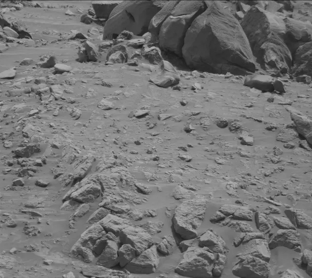 Sol 4289: Mast Camera (Mastcam)