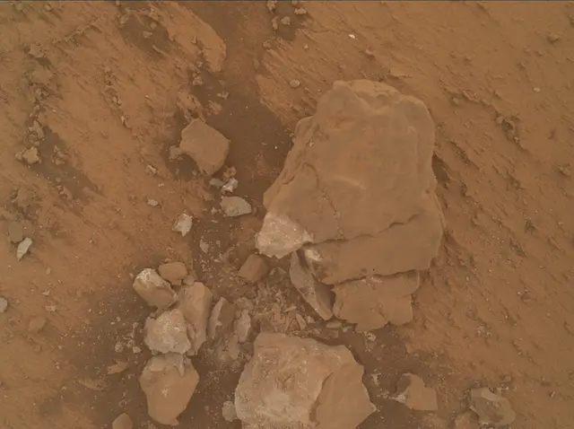 Sol 4289: Mars Hand Lens Imager (MAHLI)