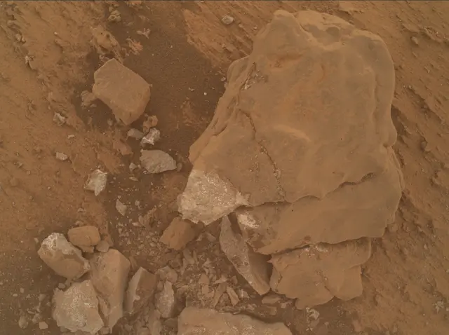 Sol 4289: Mars Hand Lens Imager (MAHLI)
