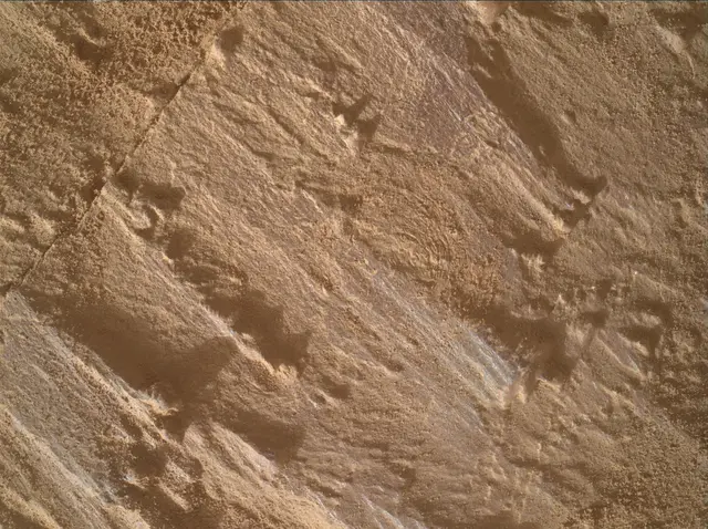 Sol 4293: Mars Hand Lens Imager (MAHLI)